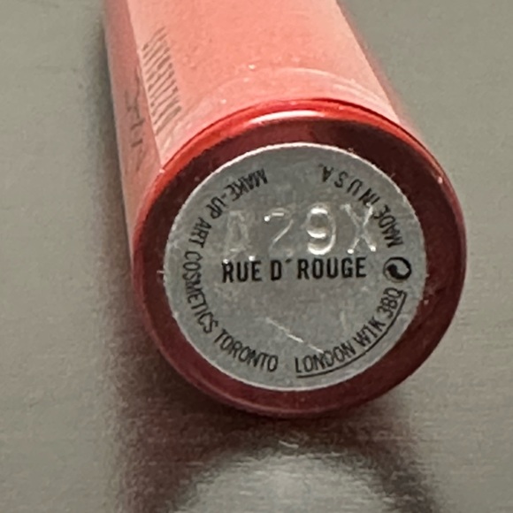 MAC DAZZLEGLASS Rue D’ Rouge Discontinued! - Picture 3 of 3